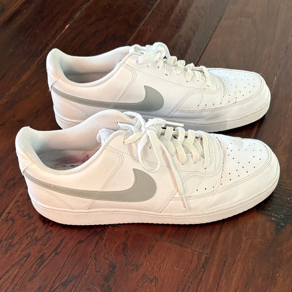 Nike Men's Court Vision sneakers 👟